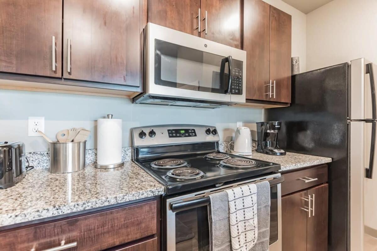 Spacious 2Br Suite Plus Patio Near Iowa State Эймс Экстерьер фото