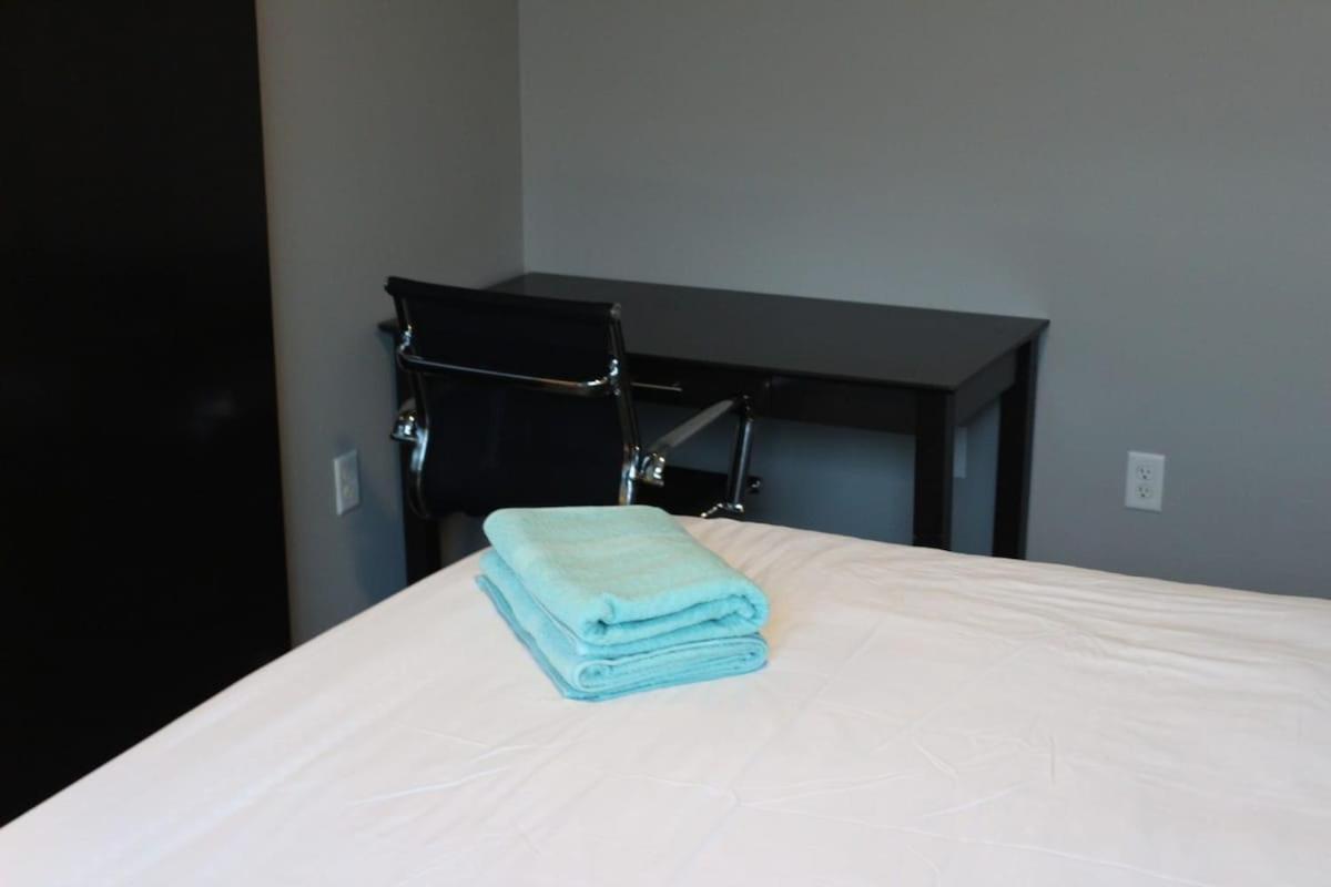 Spacious 2Br Suite Plus Patio Near Iowa State Эймс Экстерьер фото