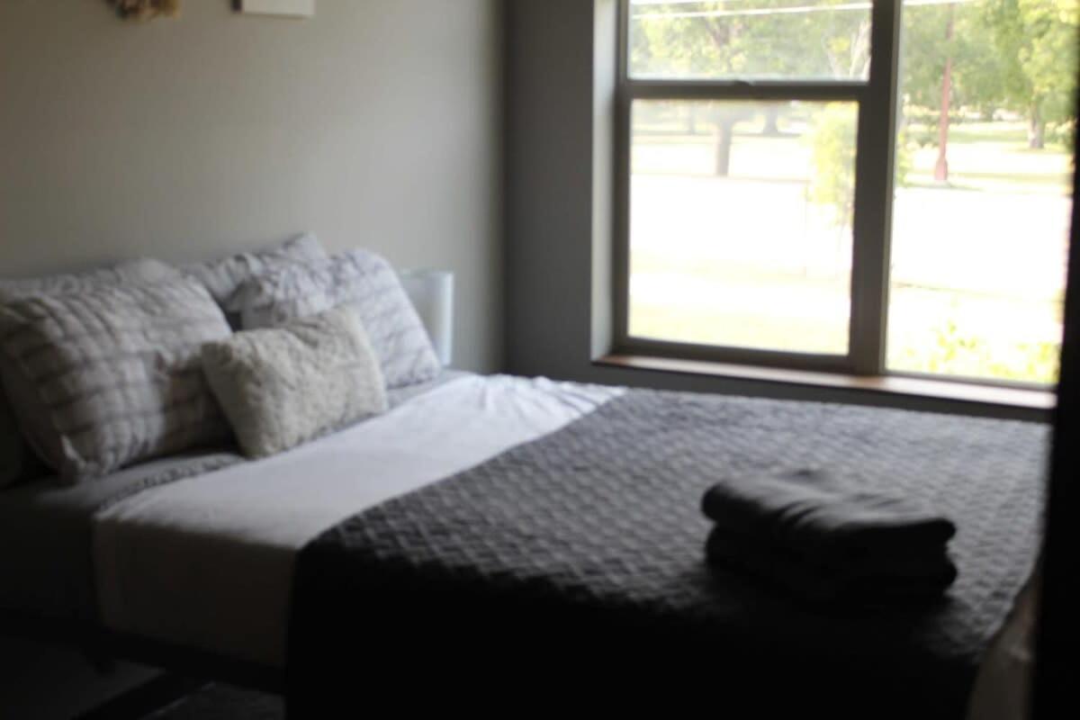 Spacious 2Br Suite Plus Patio Near Iowa State Эймс Экстерьер фото