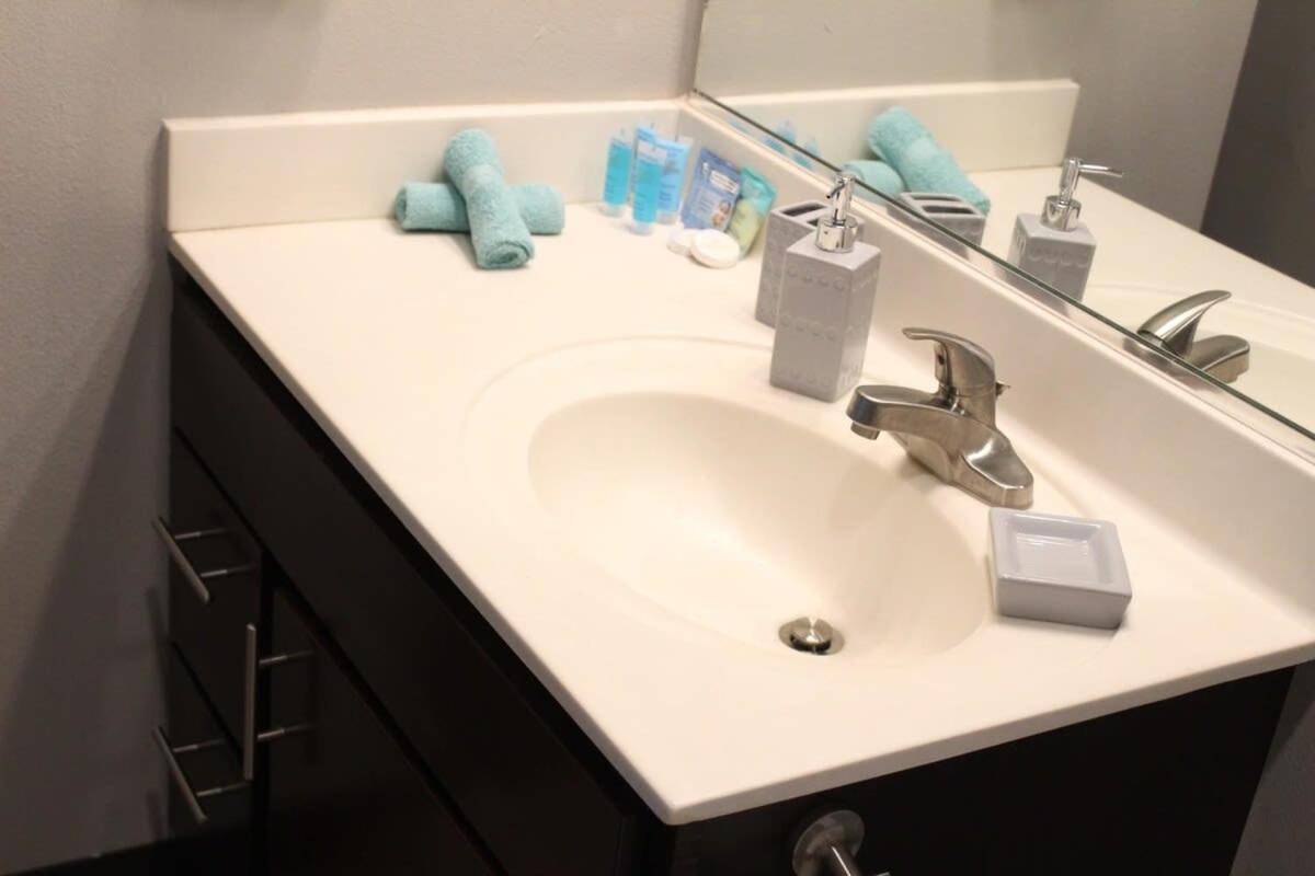 Spacious 2Br Suite Plus Patio Near Iowa State Эймс Экстерьер фото