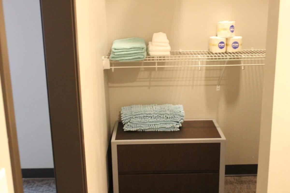 Spacious 2Br Suite Plus Patio Near Iowa State Эймс Экстерьер фото